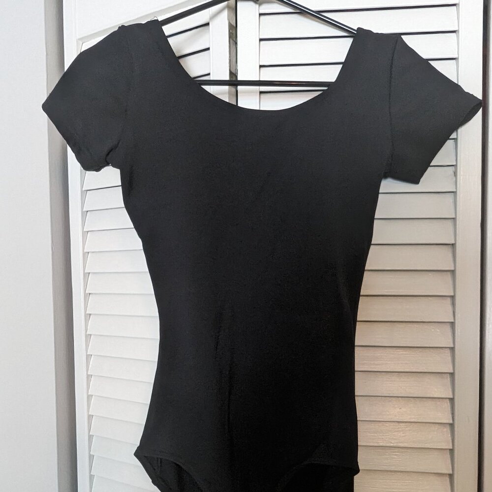 Capezio Short-Sleeve Scoop Neck Leotard - Size M